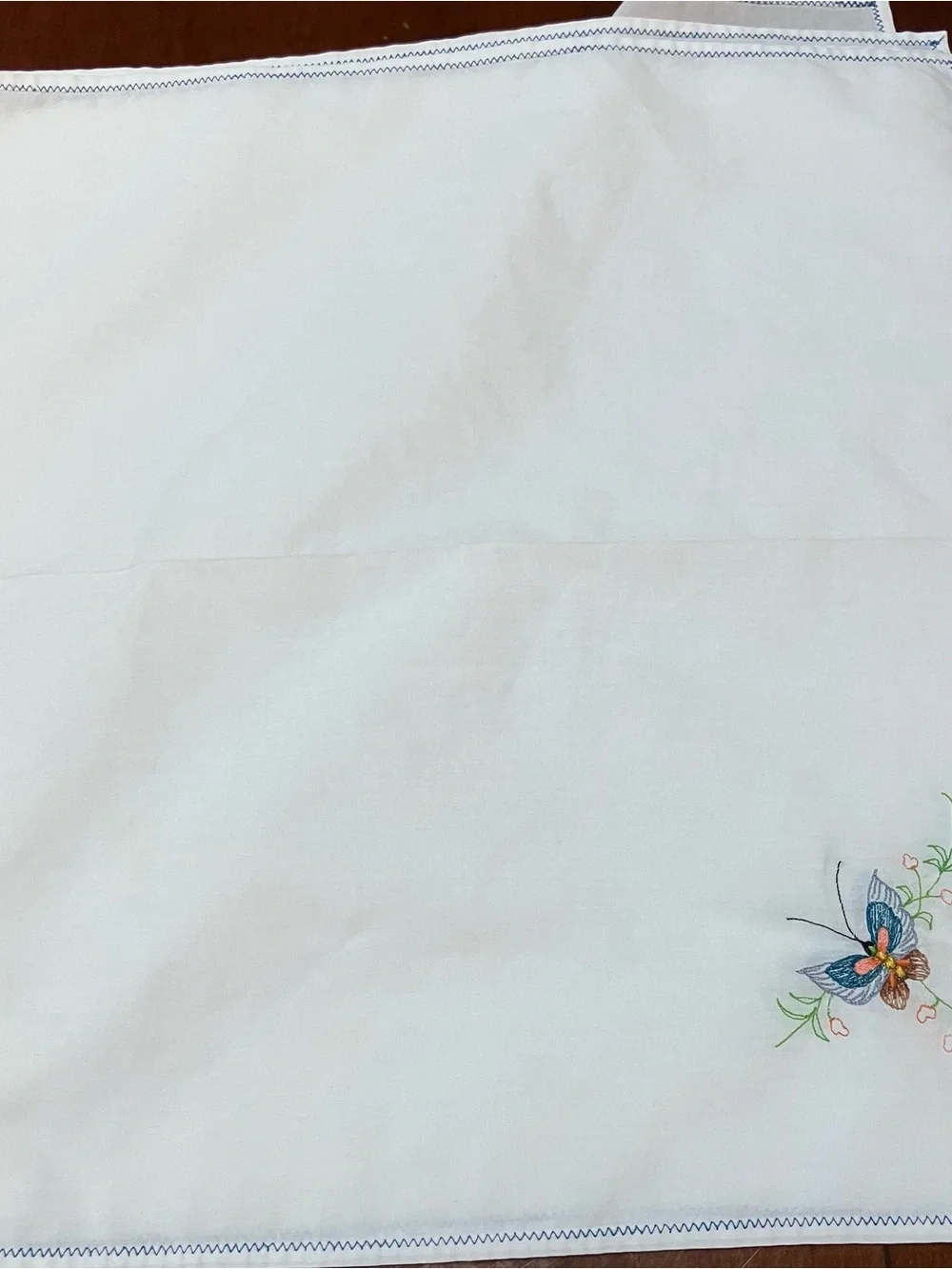 VTG Tablecloth Napkins (14) Embroidered Butterfly Flower Spring Rectangle 66x97